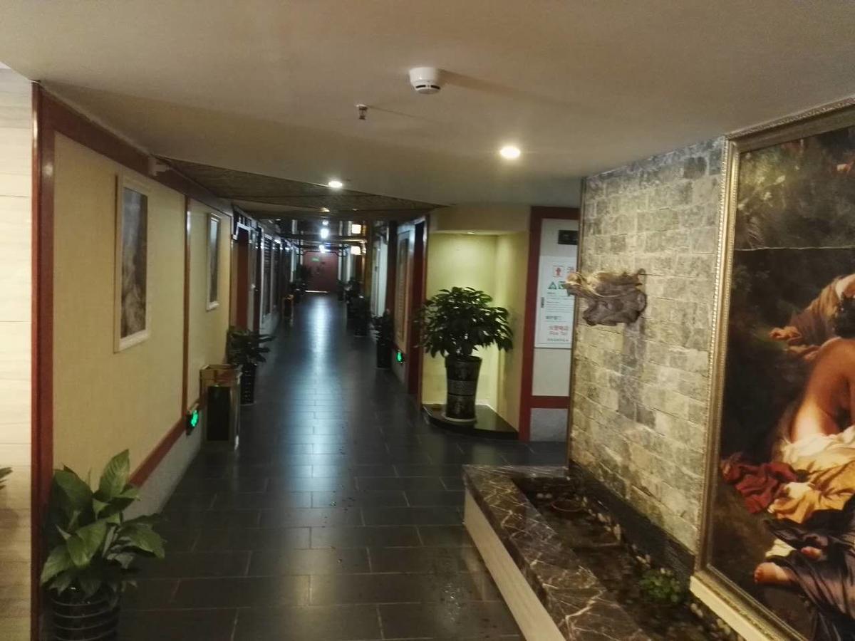 Vienna International Hotel Zhangjiajie Tianmen Mountain Exterior foto